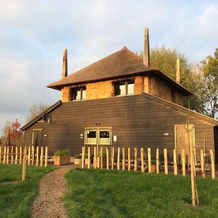 De Steltenberg in de Betuwe Zoelen Buitenkant foto